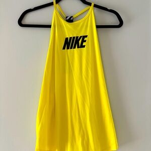 Nike active top